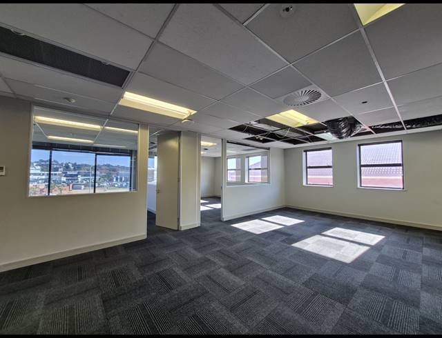 232M² OFFICE TO LET IN WAVERLEY